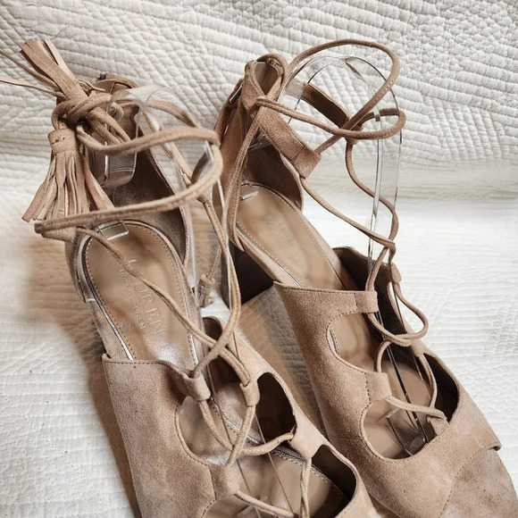 Lauren Ralph Lauren Tan Suede lace up cutout heels with tie tassels. Women's 9. - Picture 11 of 16